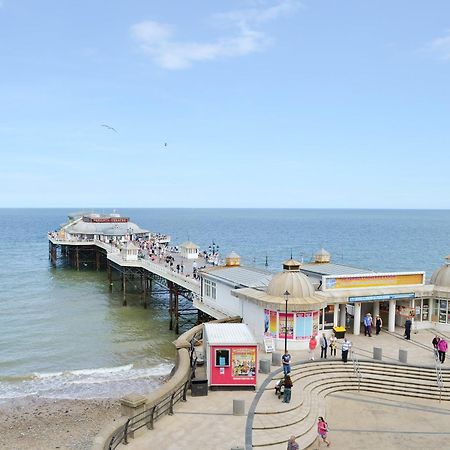 Seashells Villa Cromer Exterior photo